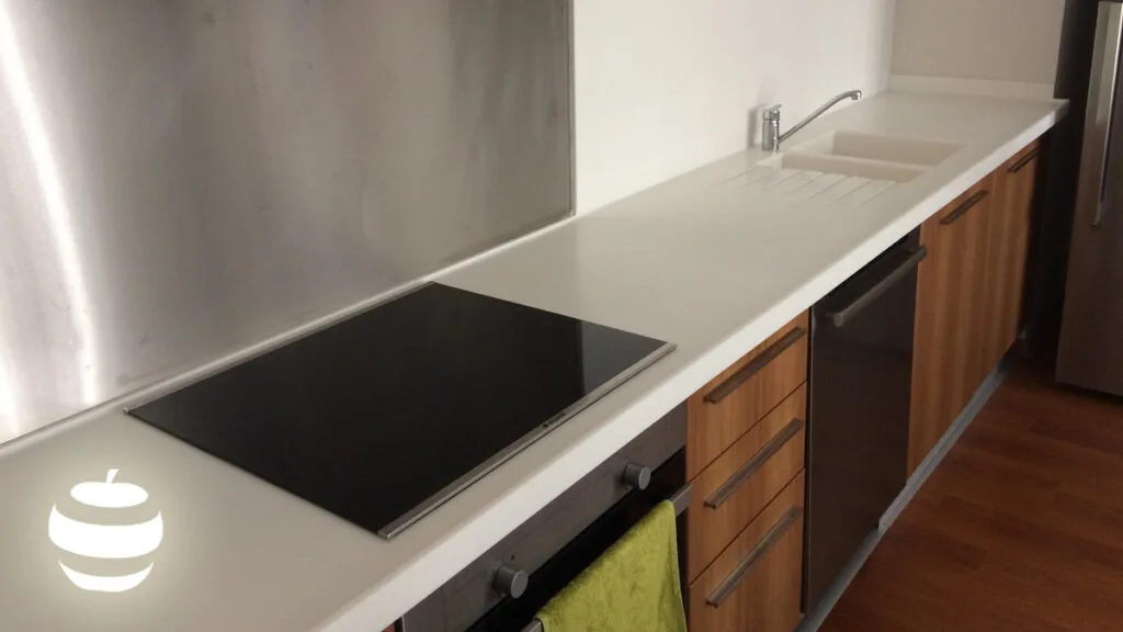 Corian mutfak tezgah arkası panel uygulaması